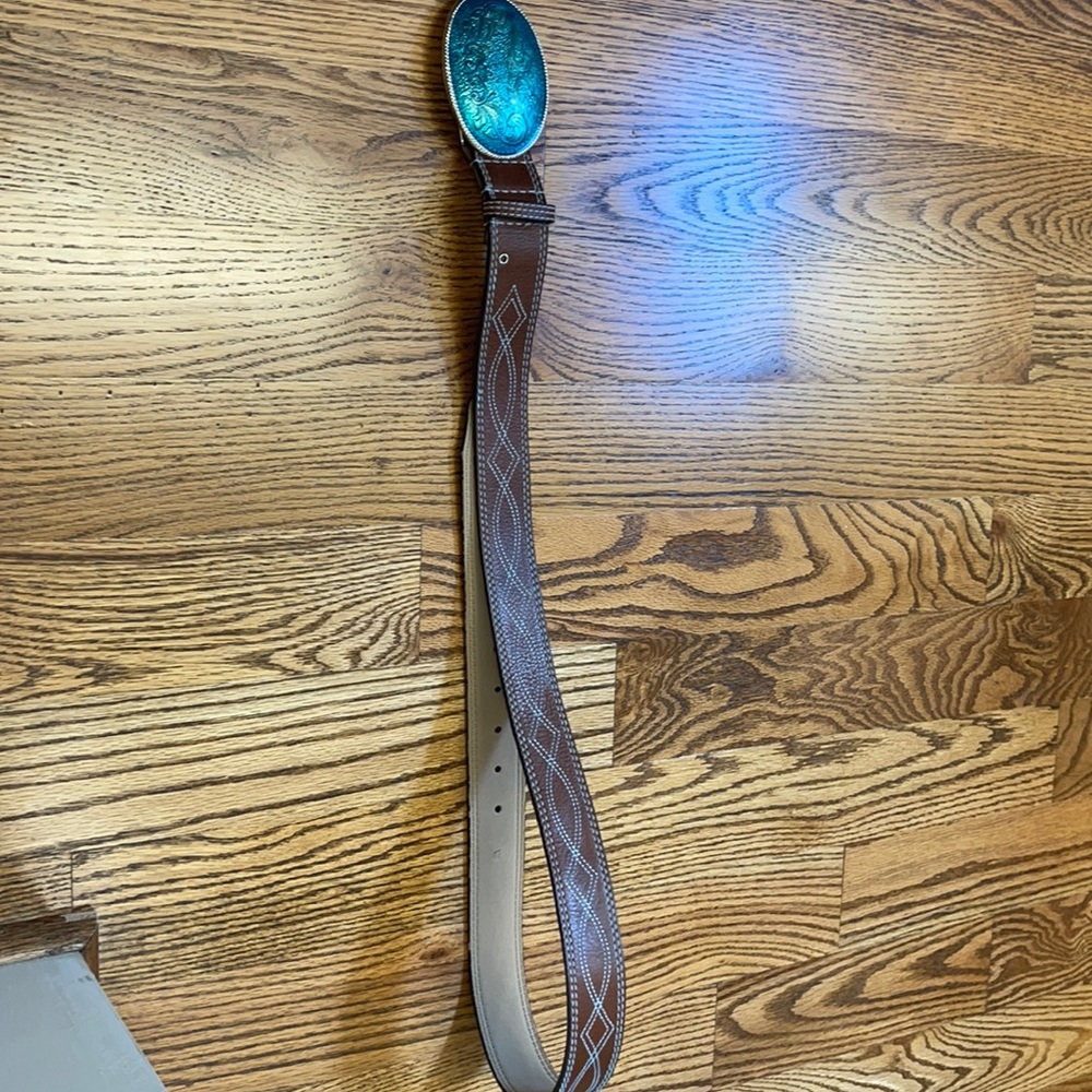 Guess belt
